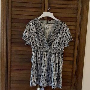 SO Women’s blouse with heart pattern sz L